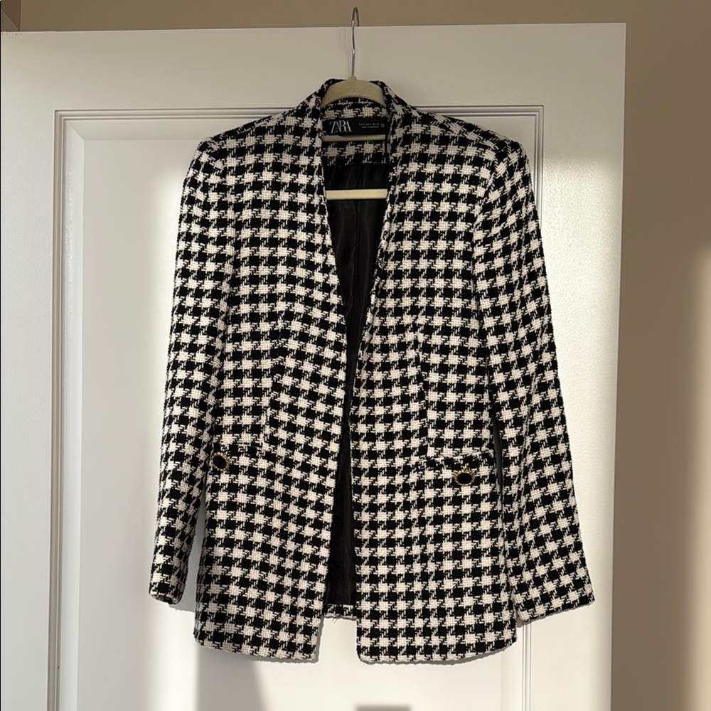 Zara Black and White Houndstooth Blazer Size Small